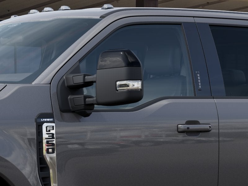 2027 Ford Super Duty F-350 DRW LARIAT