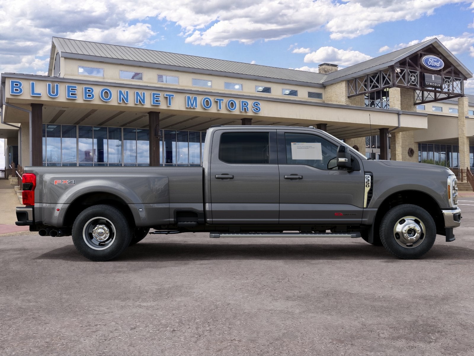 2027 Ford Super Duty F-350 DRW LARIAT