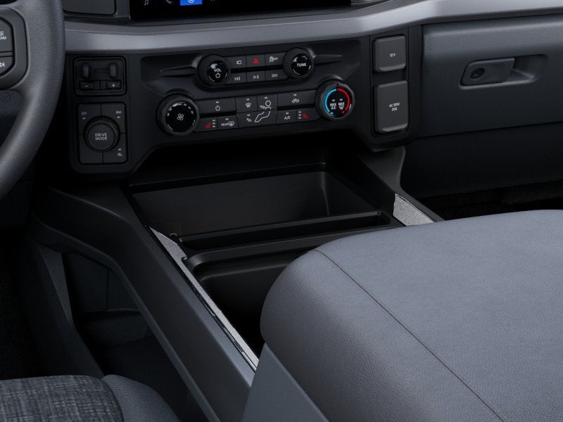 2027 Ford Super Duty F-350 DRW XLT