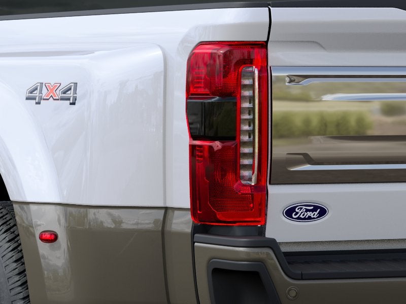2027 Ford Super Duty F-350 DRW King Ranch