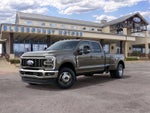 2027 Ford Super Duty F-350 DRW LARIAT