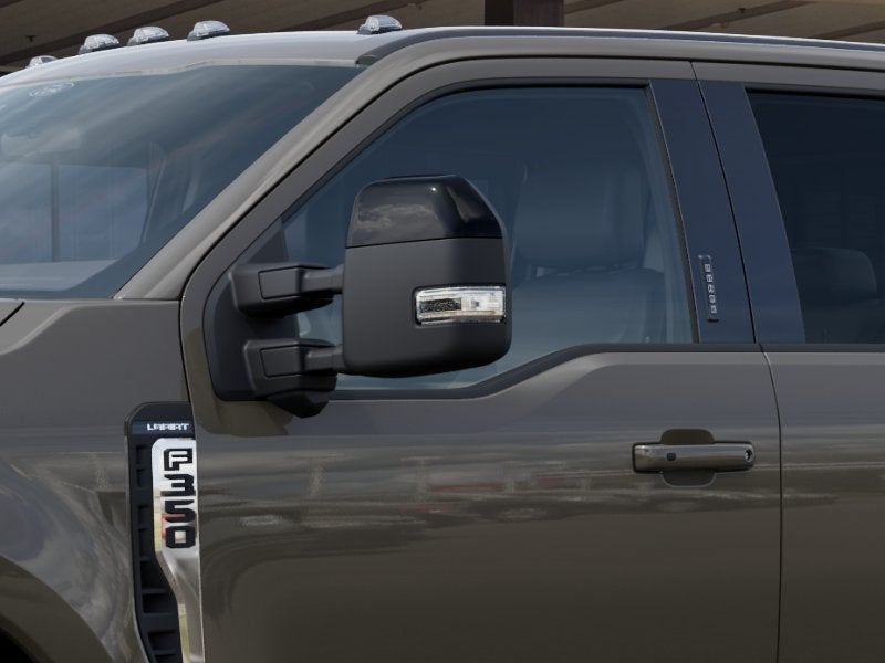 2027 Ford Super Duty F-350 DRW LARIAT