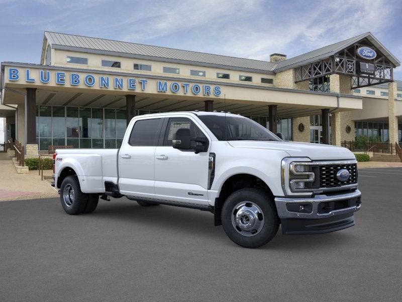 2026 Ford Super Duty F-350 DRW LARIAT