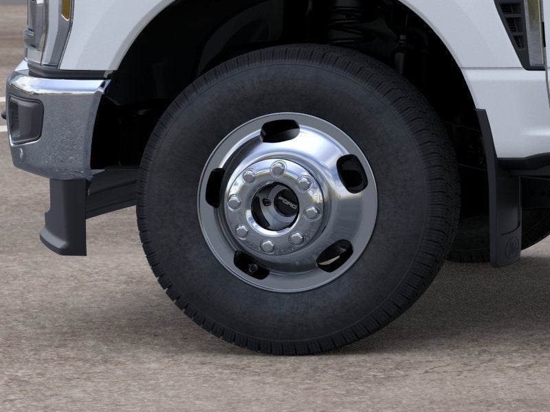 2026 Ford Super Duty F-350 DRW LARIAT