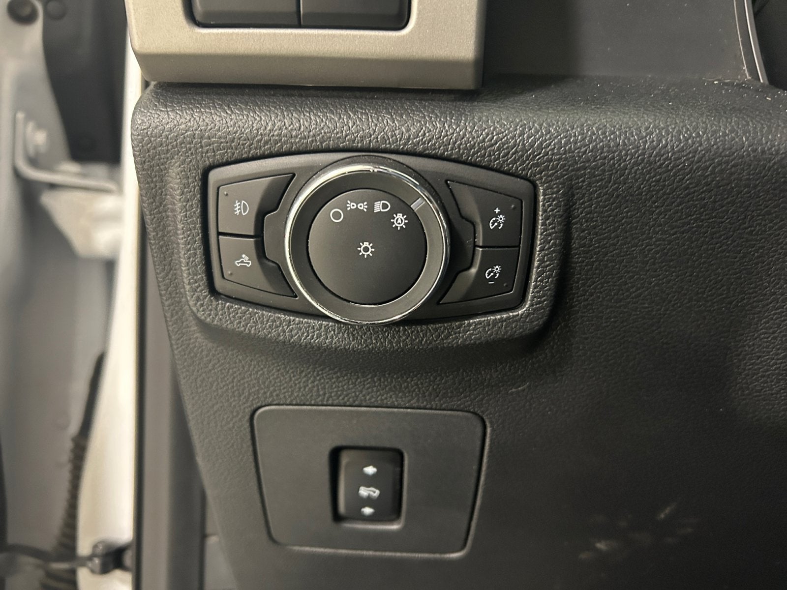 2016 Ford F-150 Base