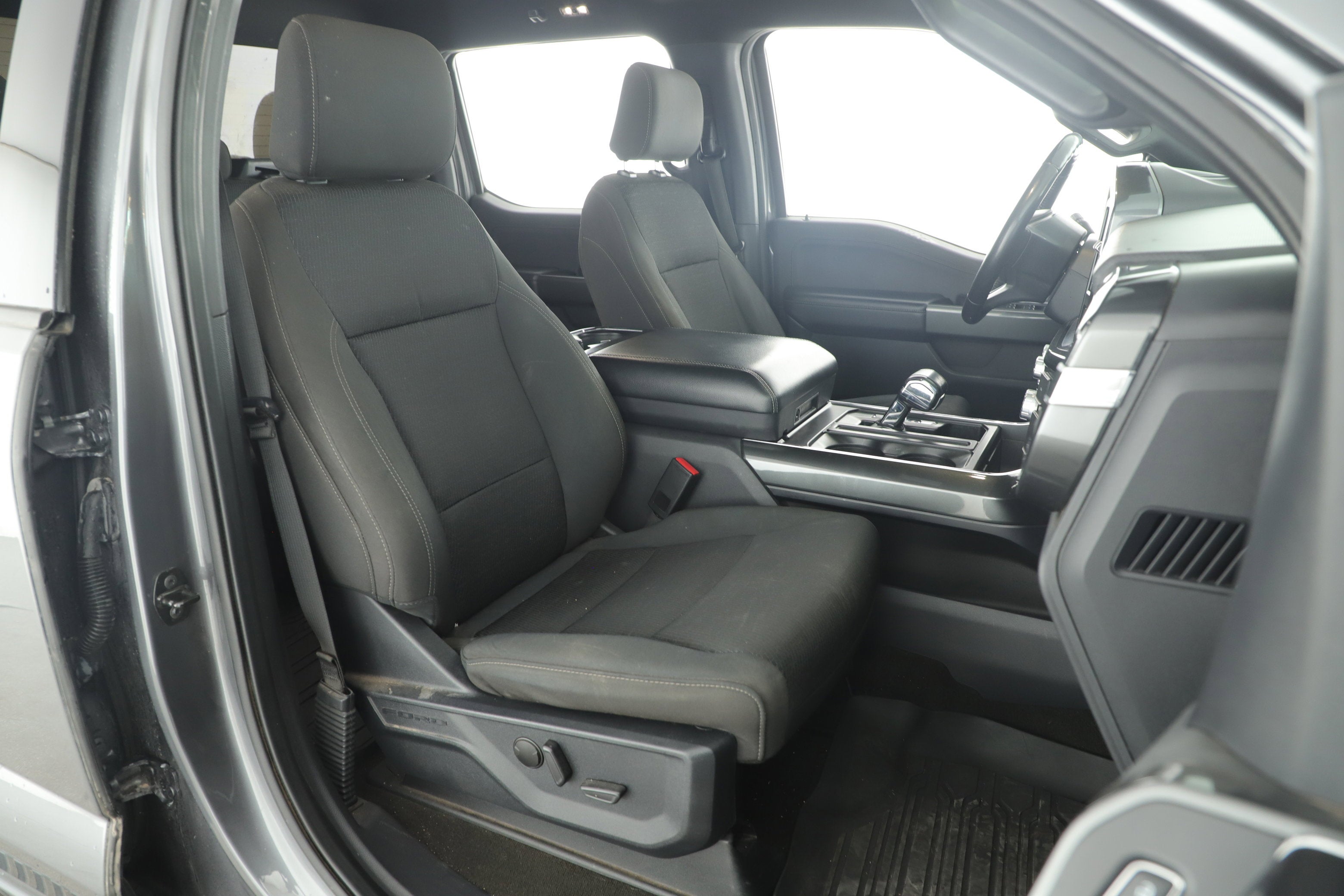 2022 Ford F-150 Base