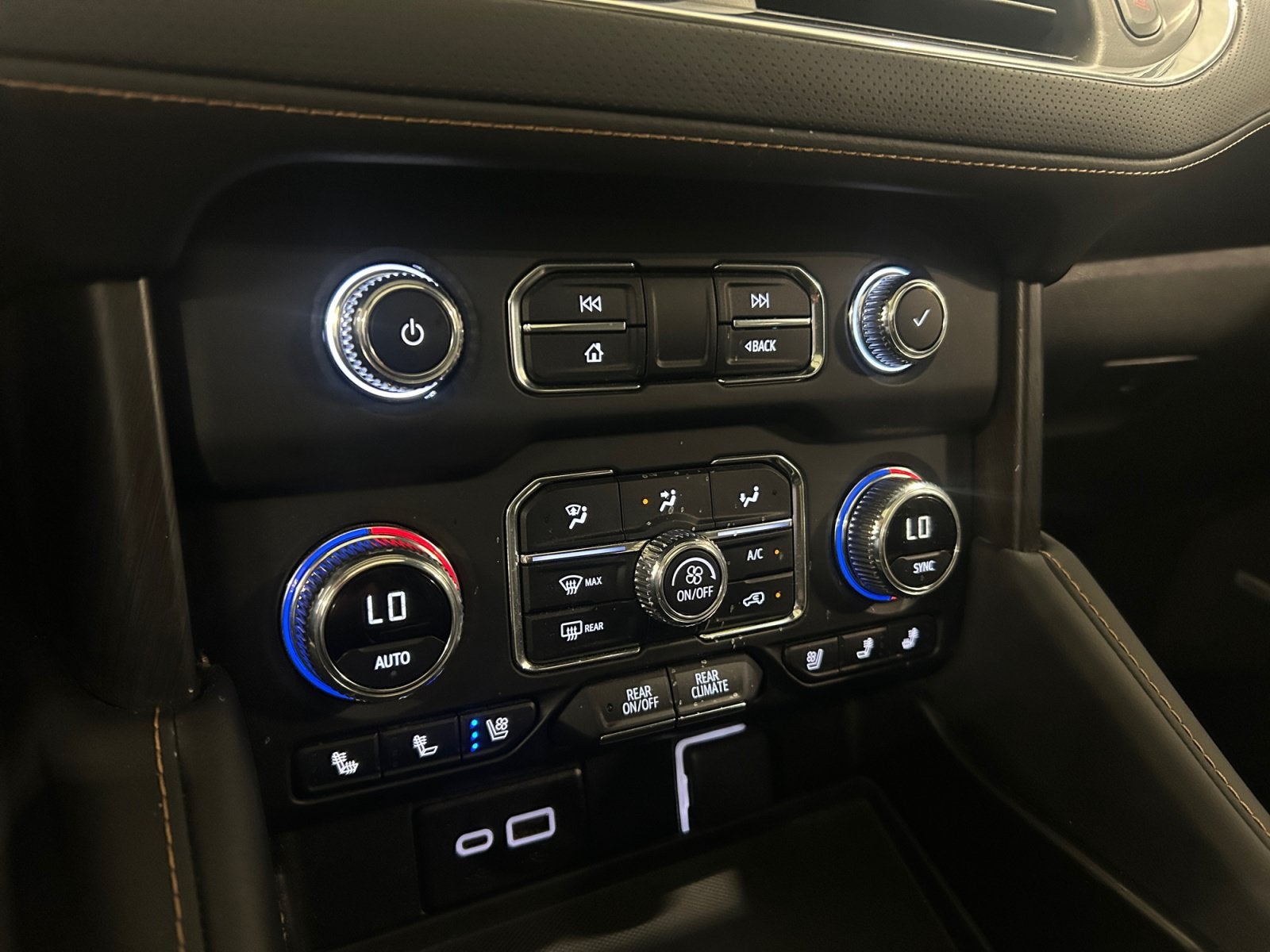 2024 GMC Yukon AT4