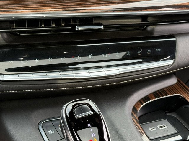 2024 Cadillac Escalade RWD Premium Luxury