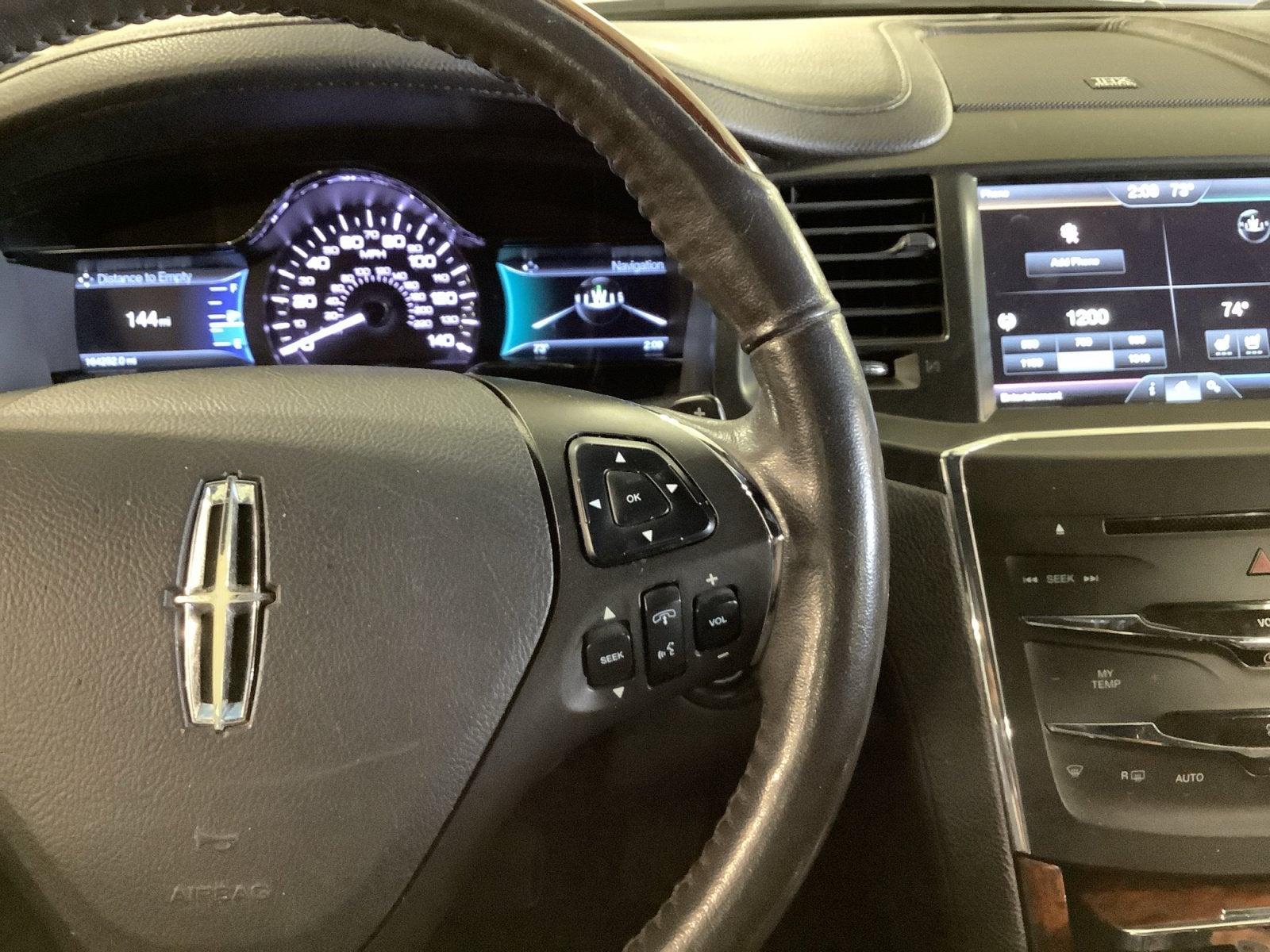 2014 Lincoln MKS Base