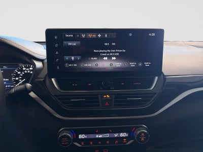 2025 Nissan Altima SR