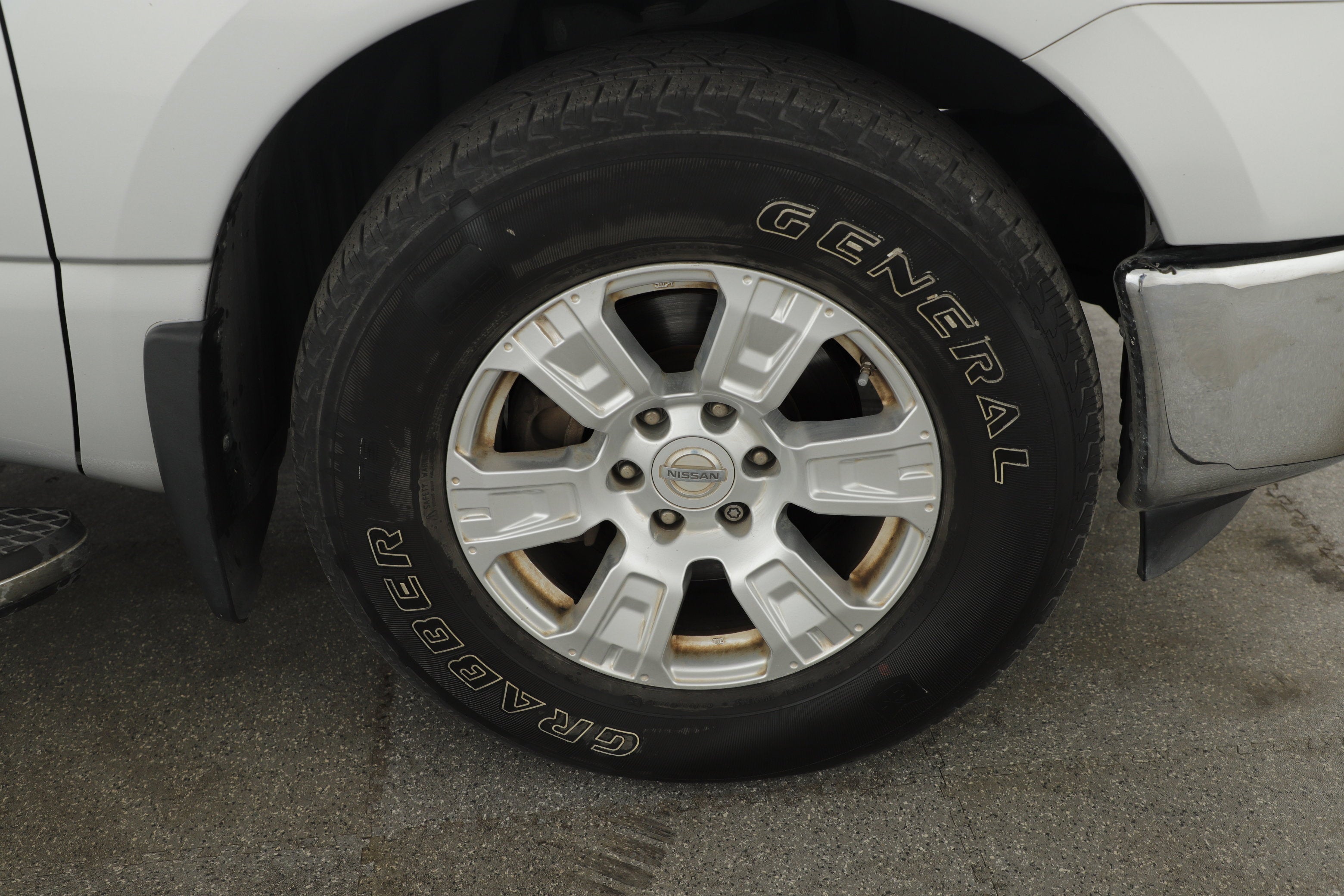 2017 Nissan Titan SV