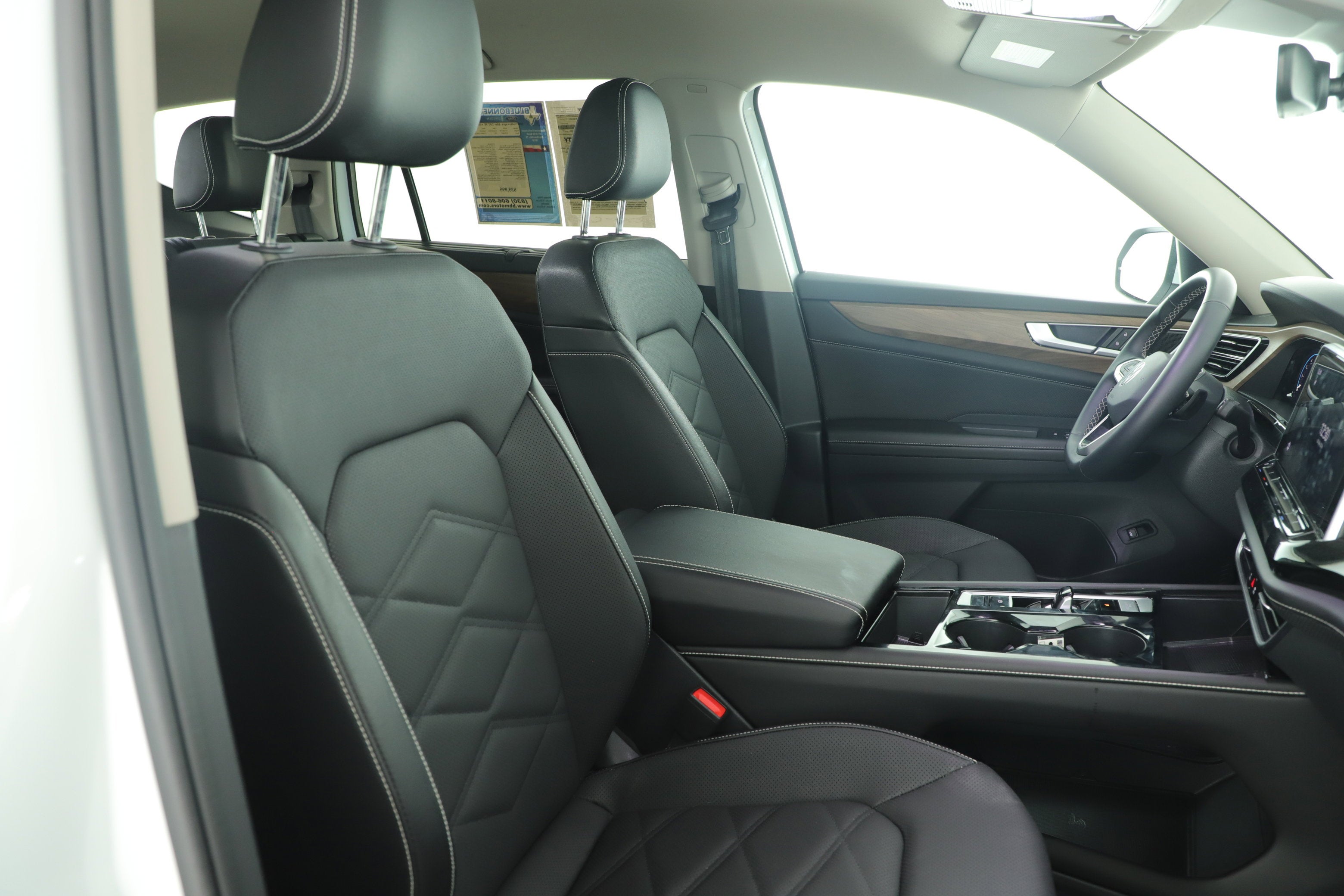 2024 Volkswagen Atlas 2.0T SE with Technology