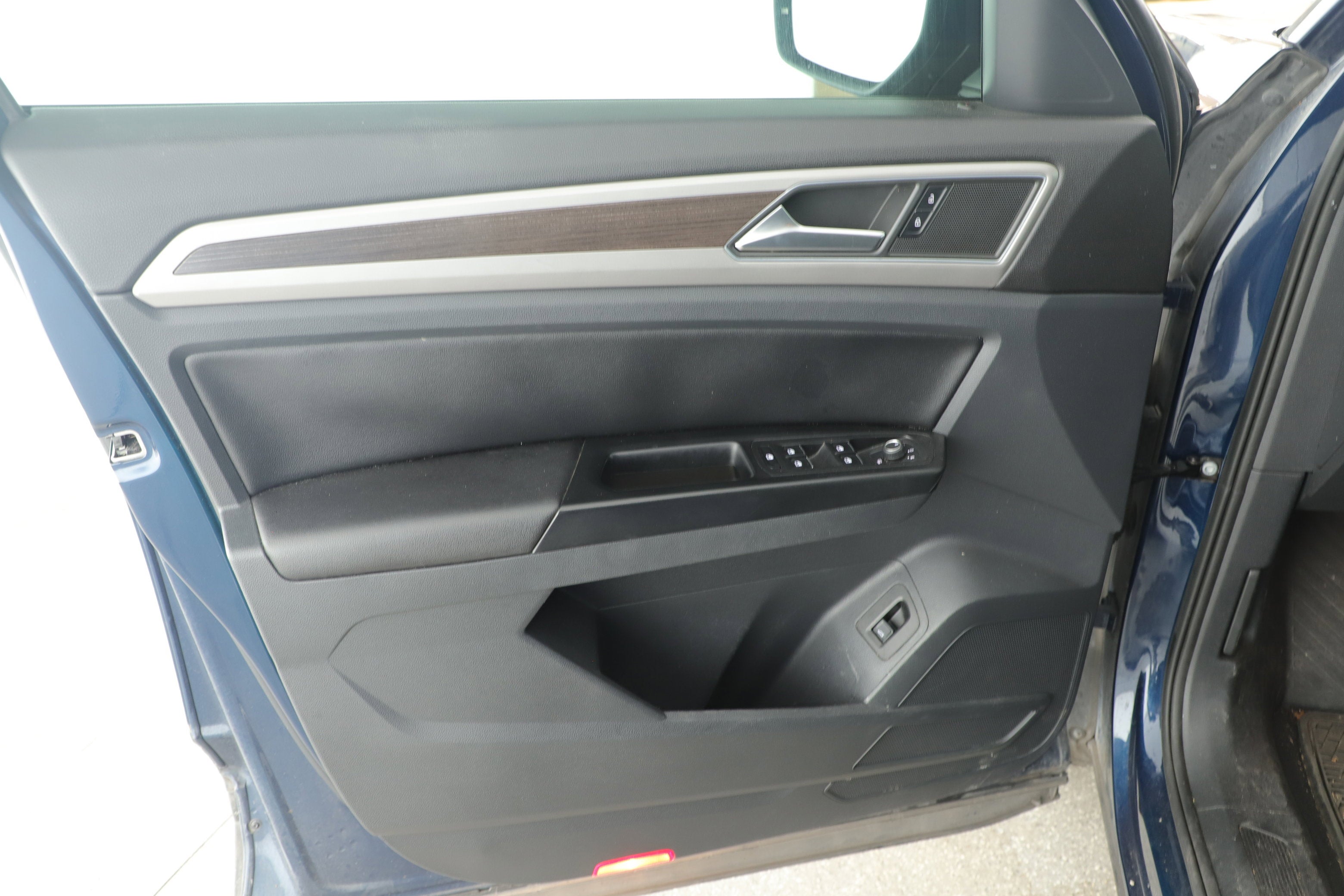 2019 Volkswagen Atlas 3.6L V6 SE with Technology