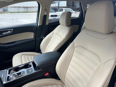 2020 Ford Edge Base
