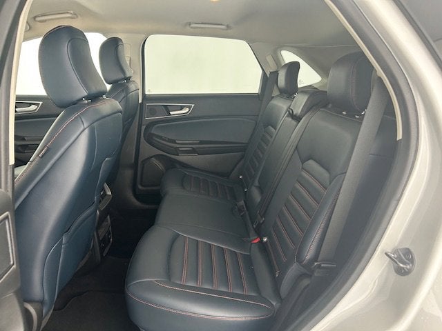 2023 Ford Edge Base