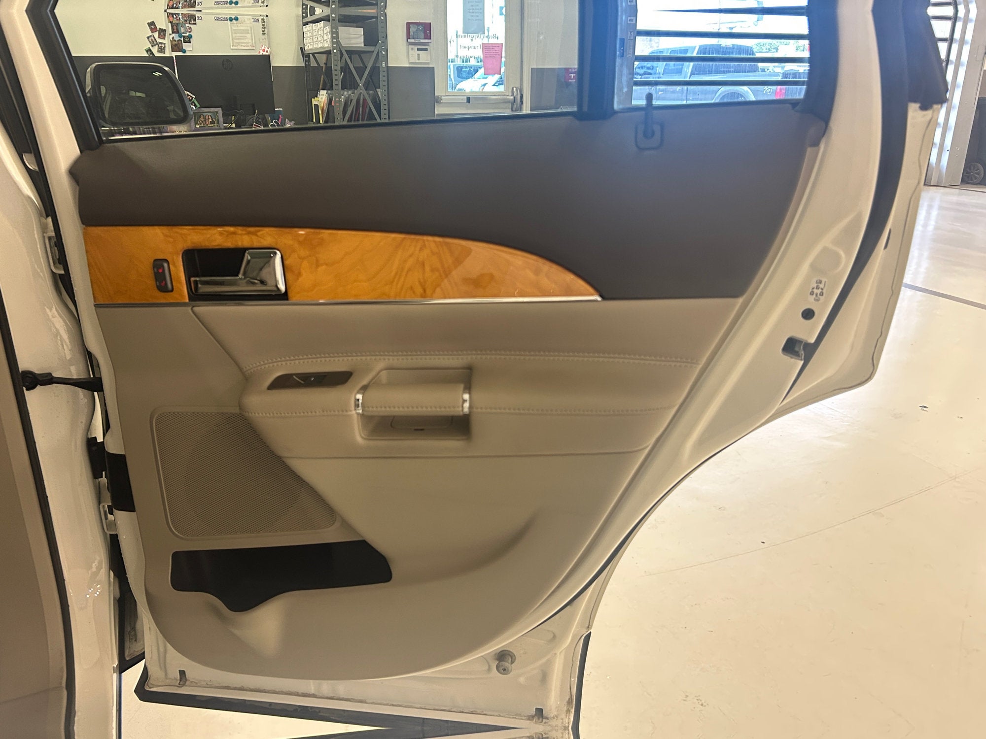 2012 Lincoln MKX Base
