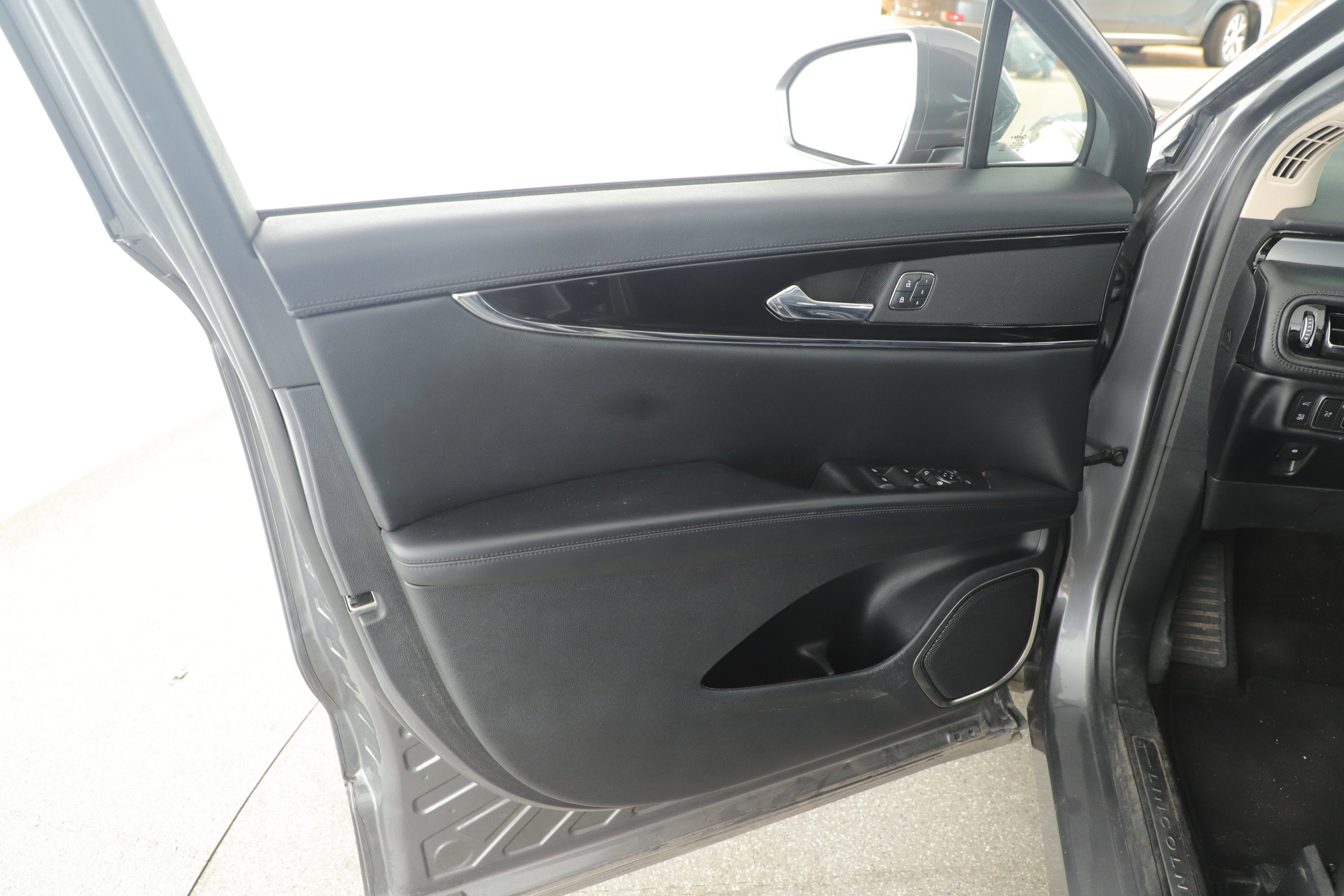 2021 Lincoln Nautilus Standard