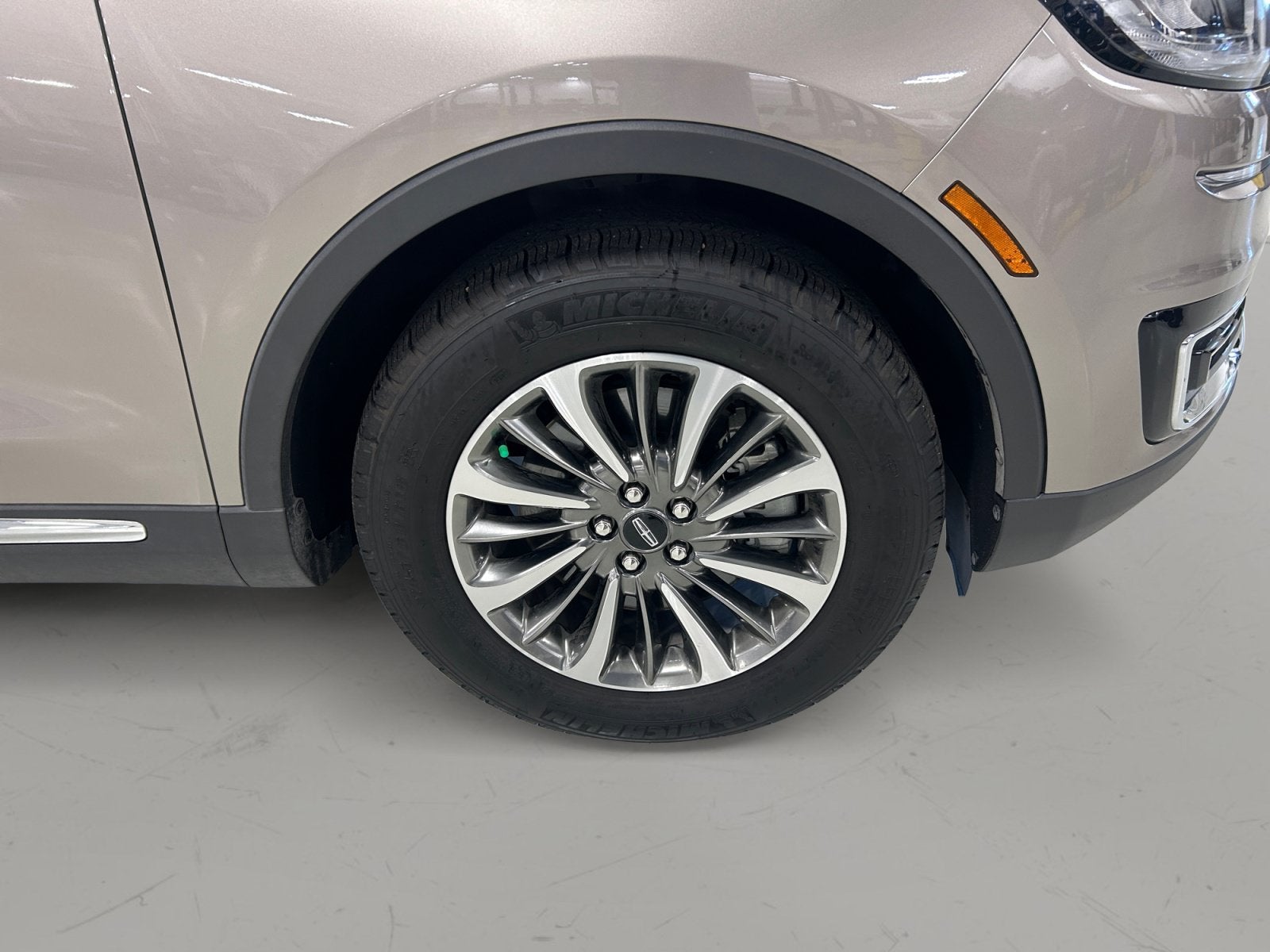2020 Lincoln Nautilus Standard