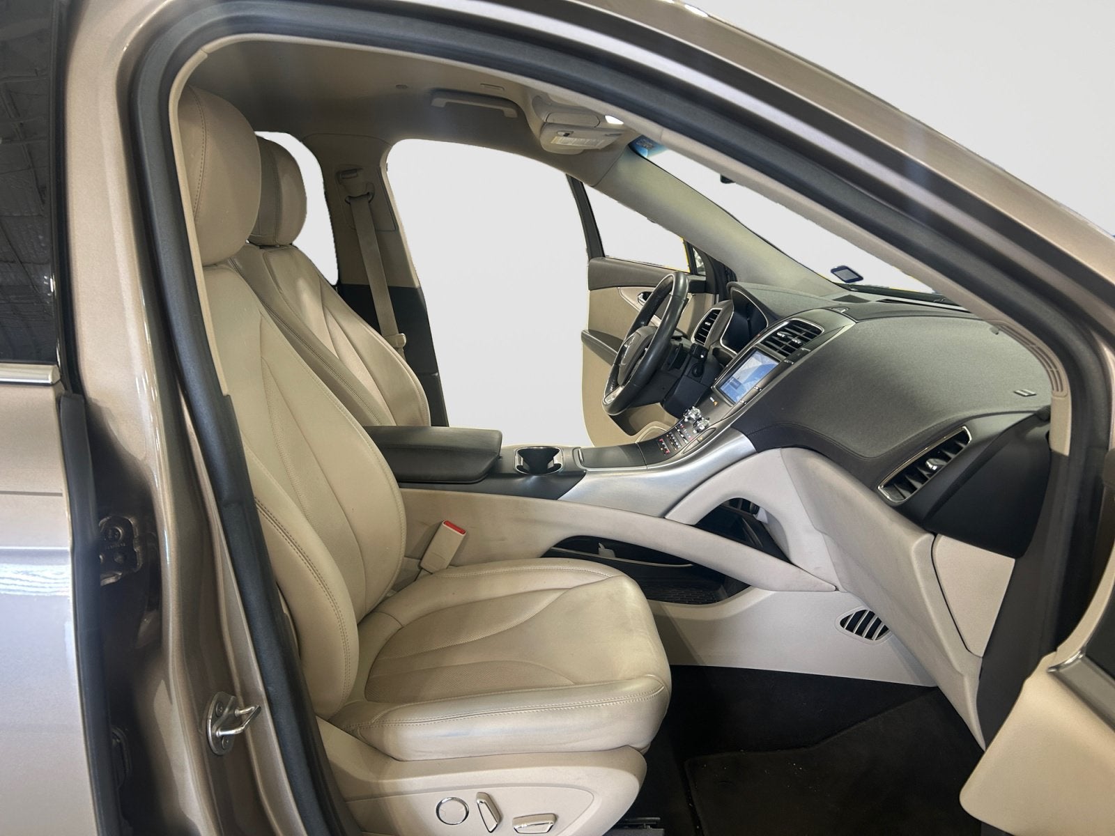 2020 Lincoln Nautilus Standard