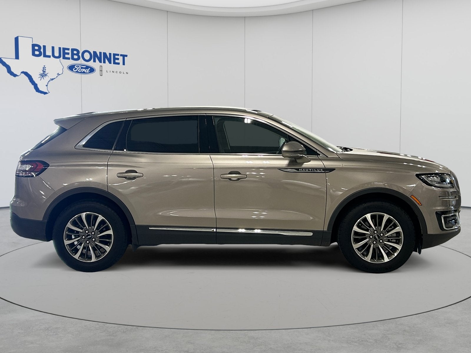 2020 Lincoln Nautilus Standard