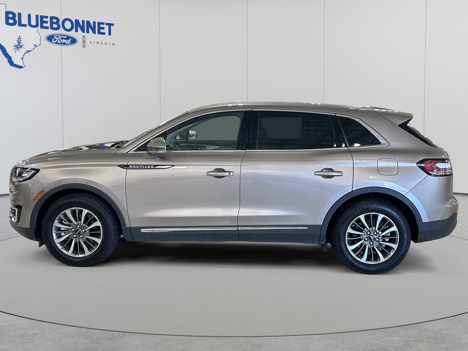 2020 Lincoln Nautilus Standard
