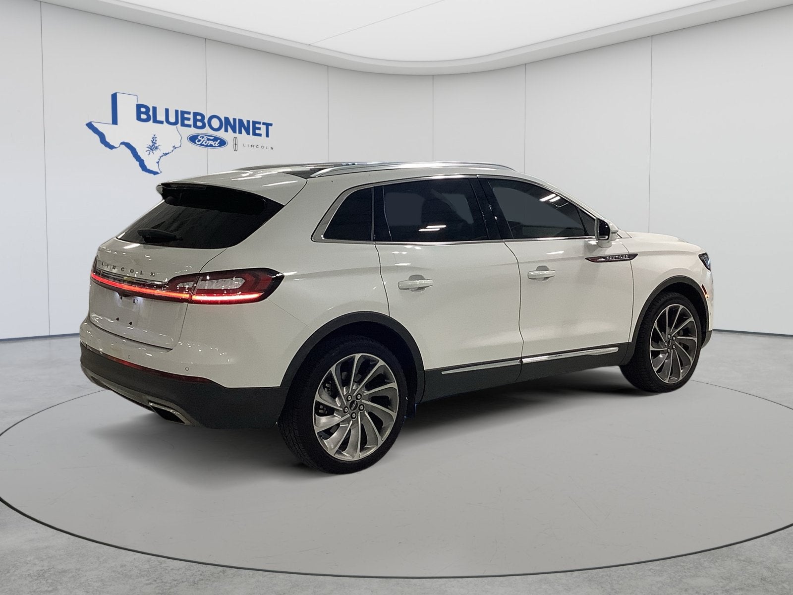 2021 Lincoln Nautilus Reserve