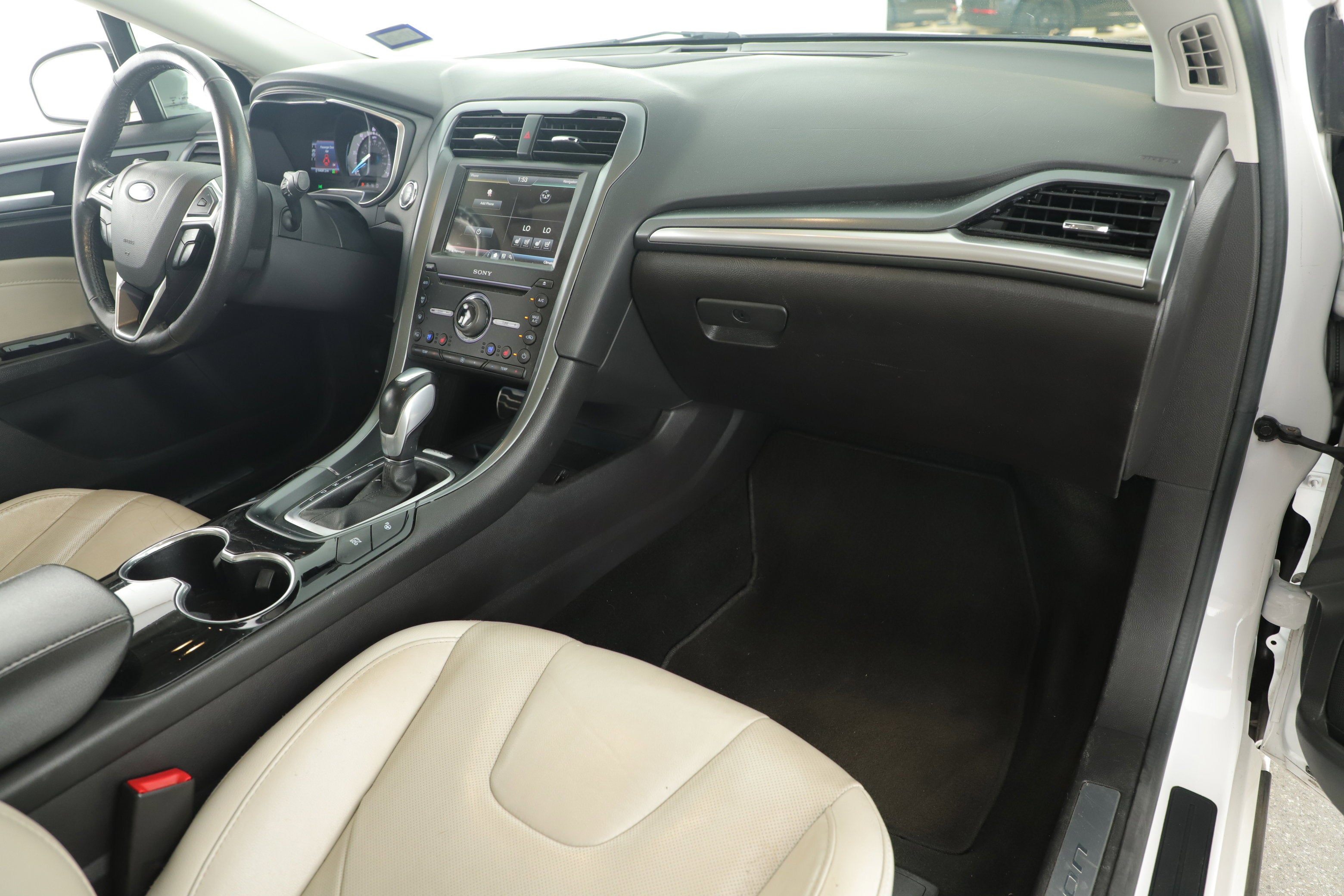 2016 Ford Fusion Titanium Hybrid