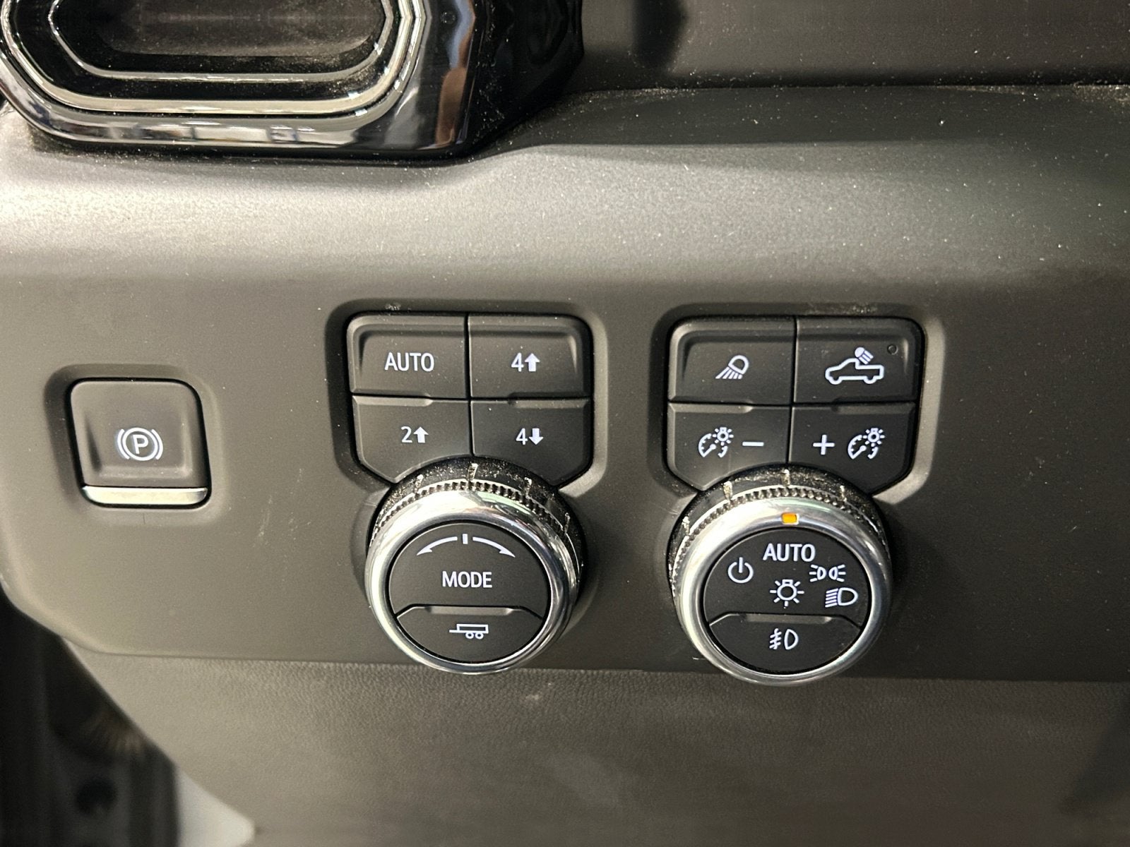 2025 GMC Sierra 1500 AT4X