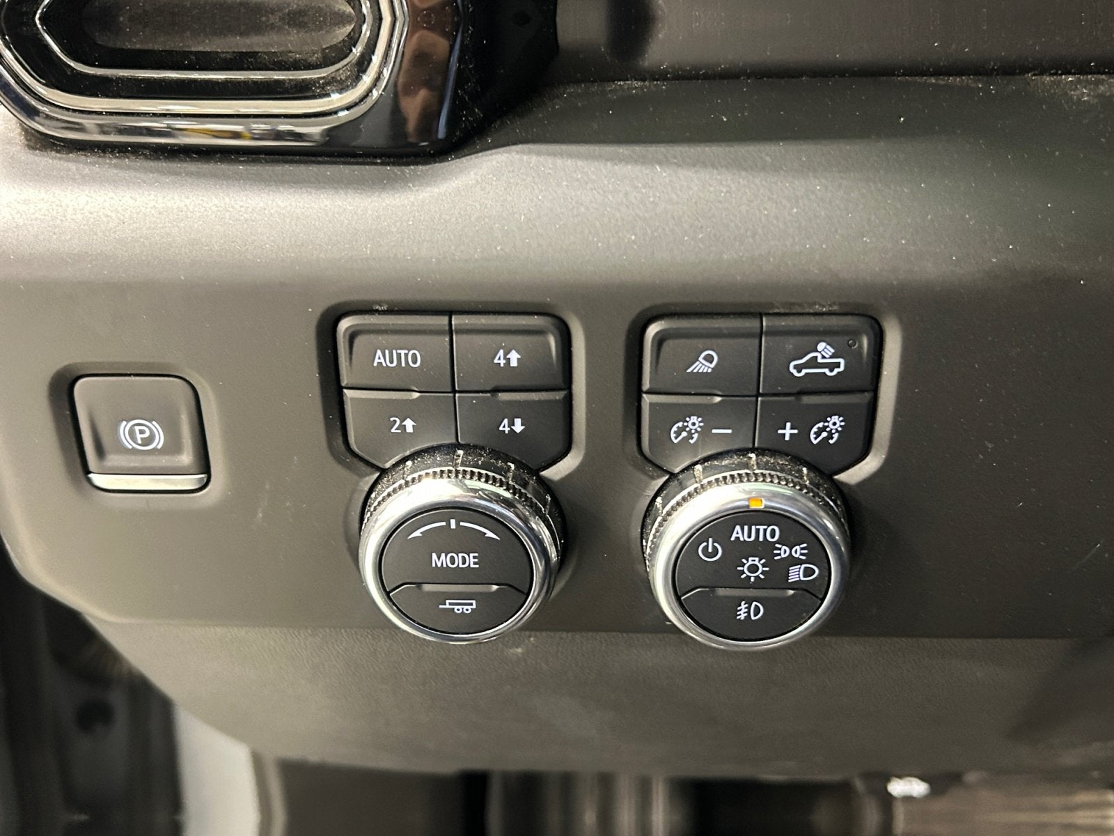 2025 GMC Sierra 1500 AT4X