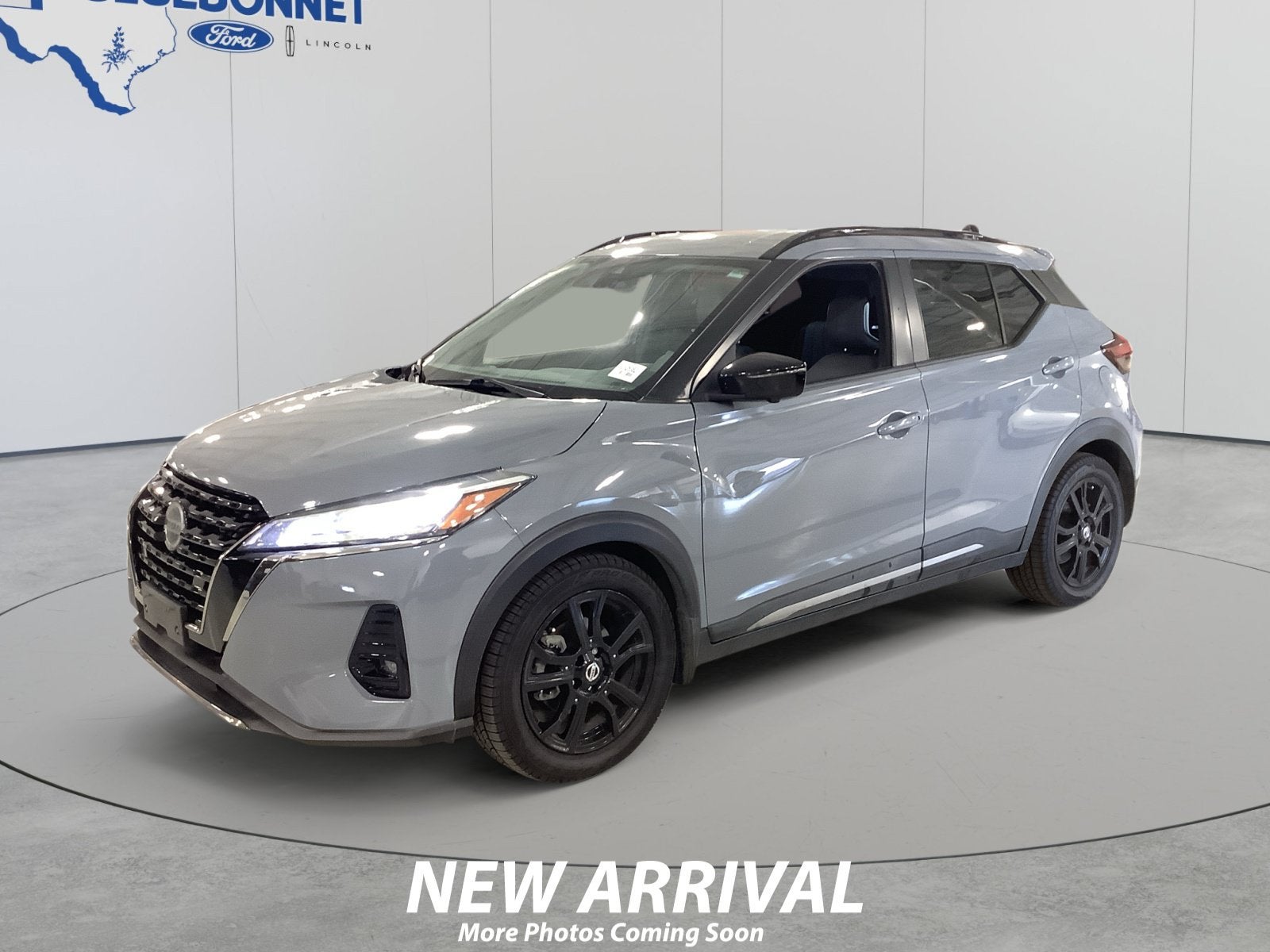 2021 Nissan Kicks SR