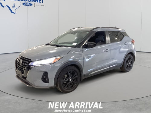 2021 Nissan Kicks SR