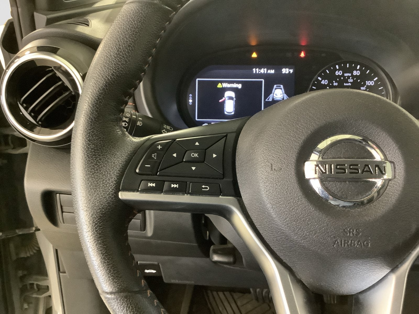 2021 Nissan Kicks SR