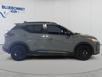 2021 Nissan Kicks SR