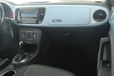 2013 Volkswagen Beetle Convertible Base