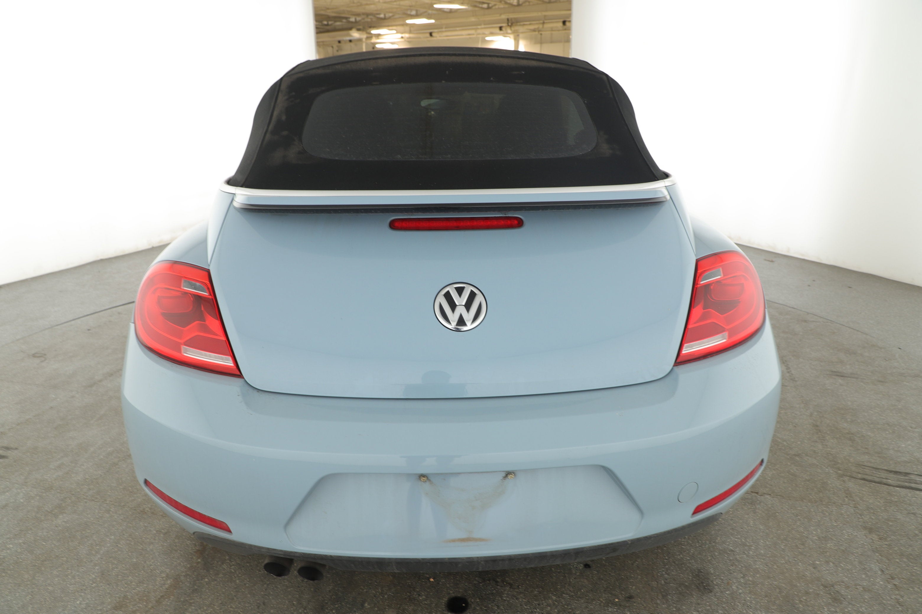 2013 Volkswagen Beetle Convertible Base