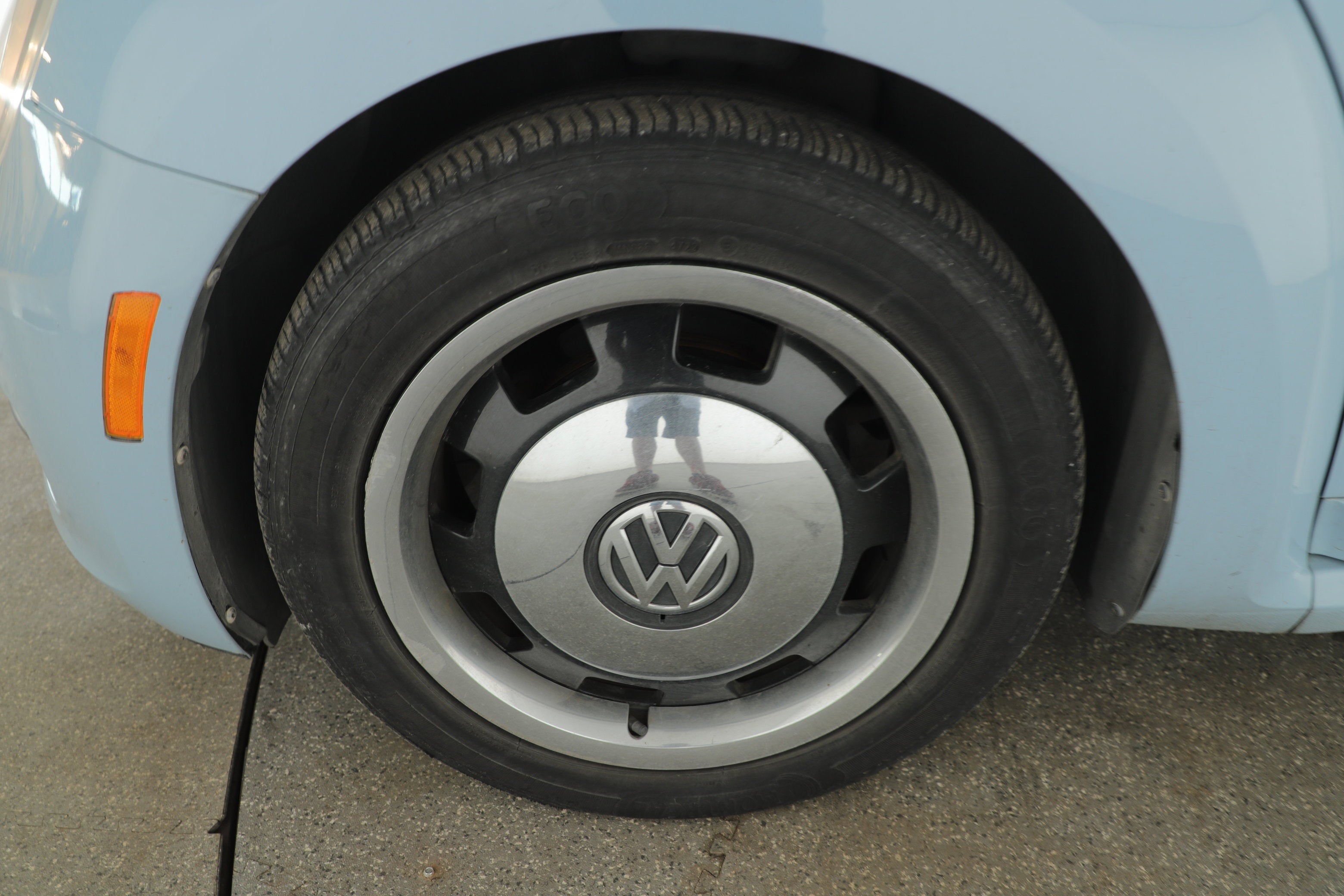 2013 Volkswagen Beetle Convertible Base