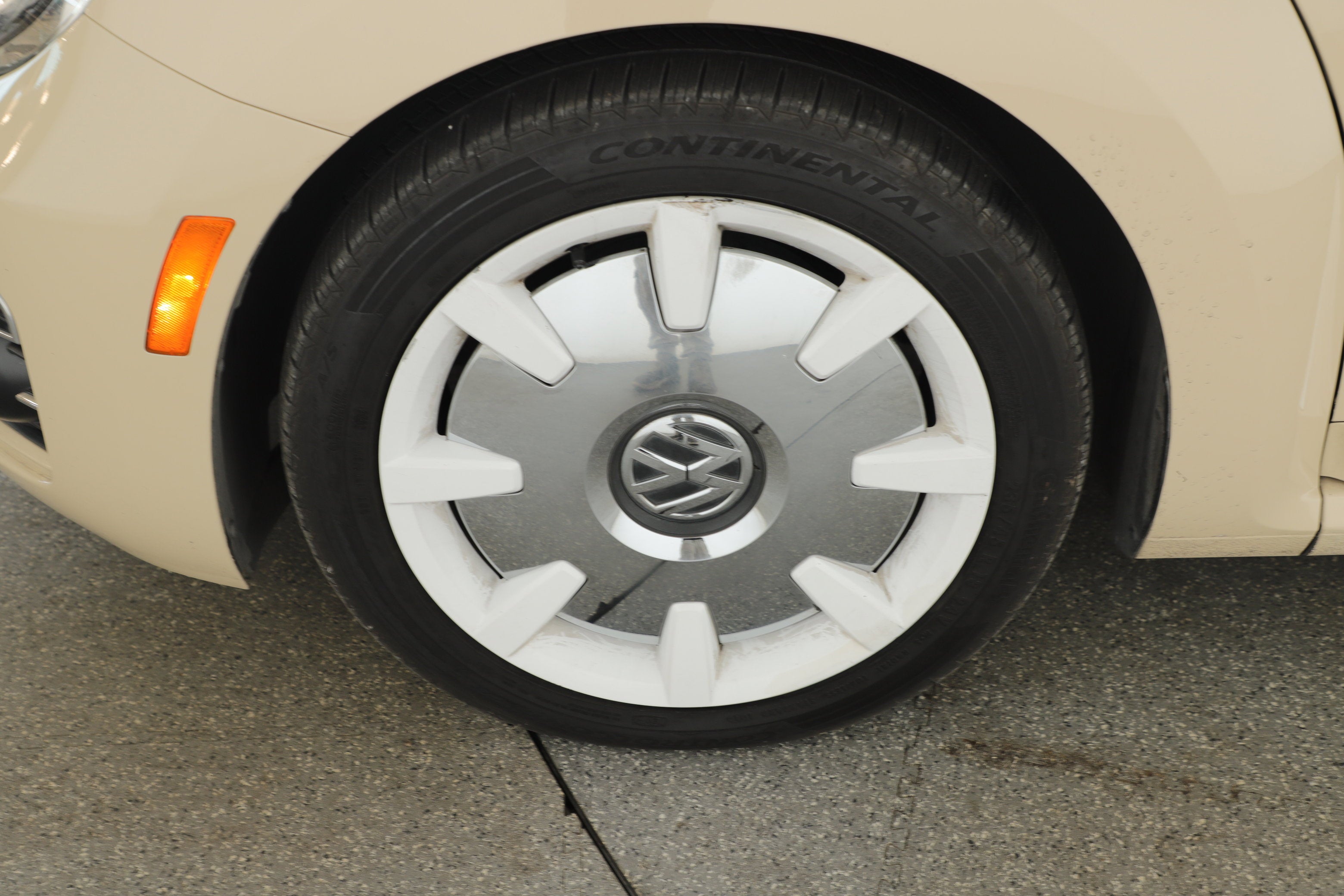 2019 Volkswagen Beetle Base