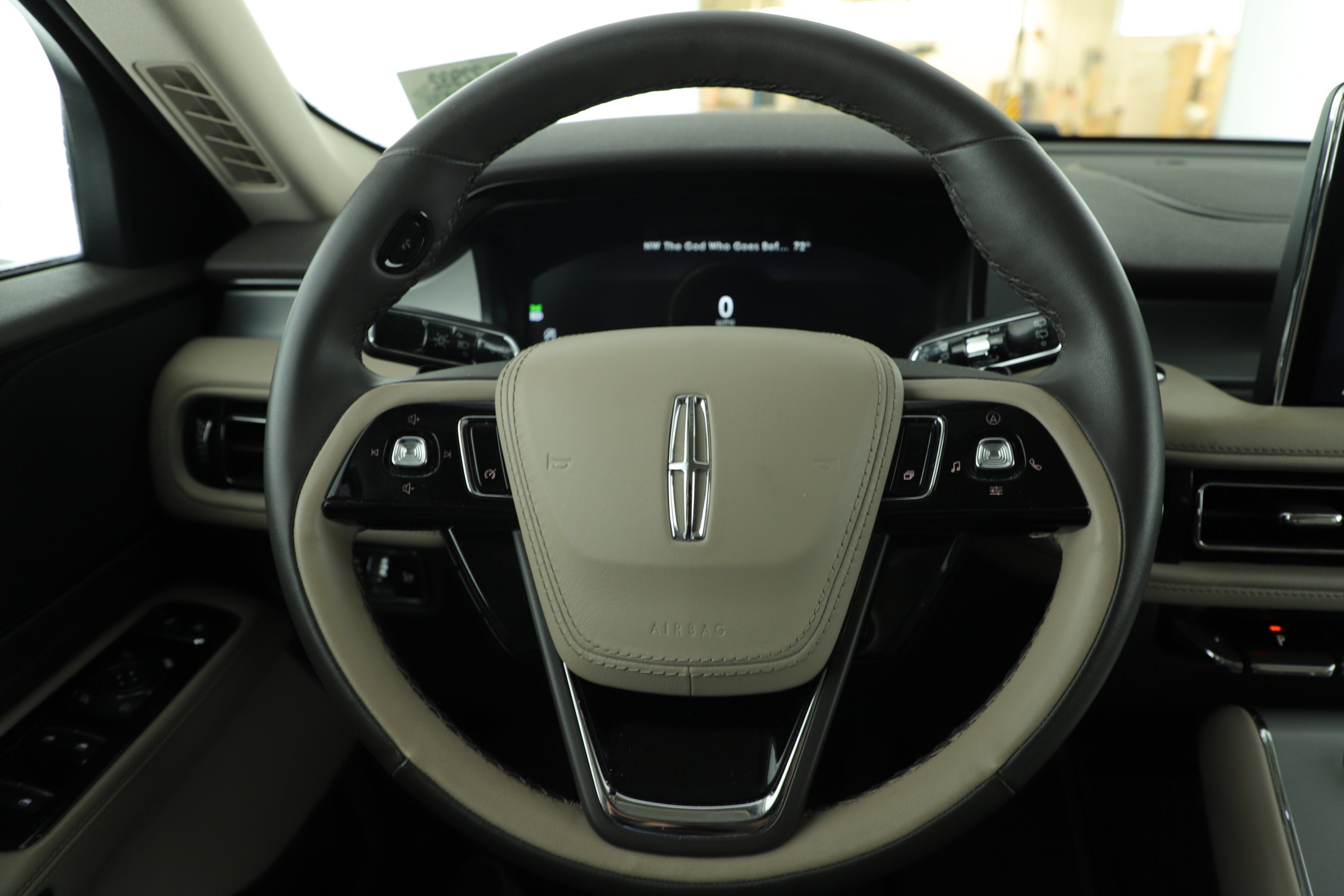 2023 Lincoln Aviator Standard