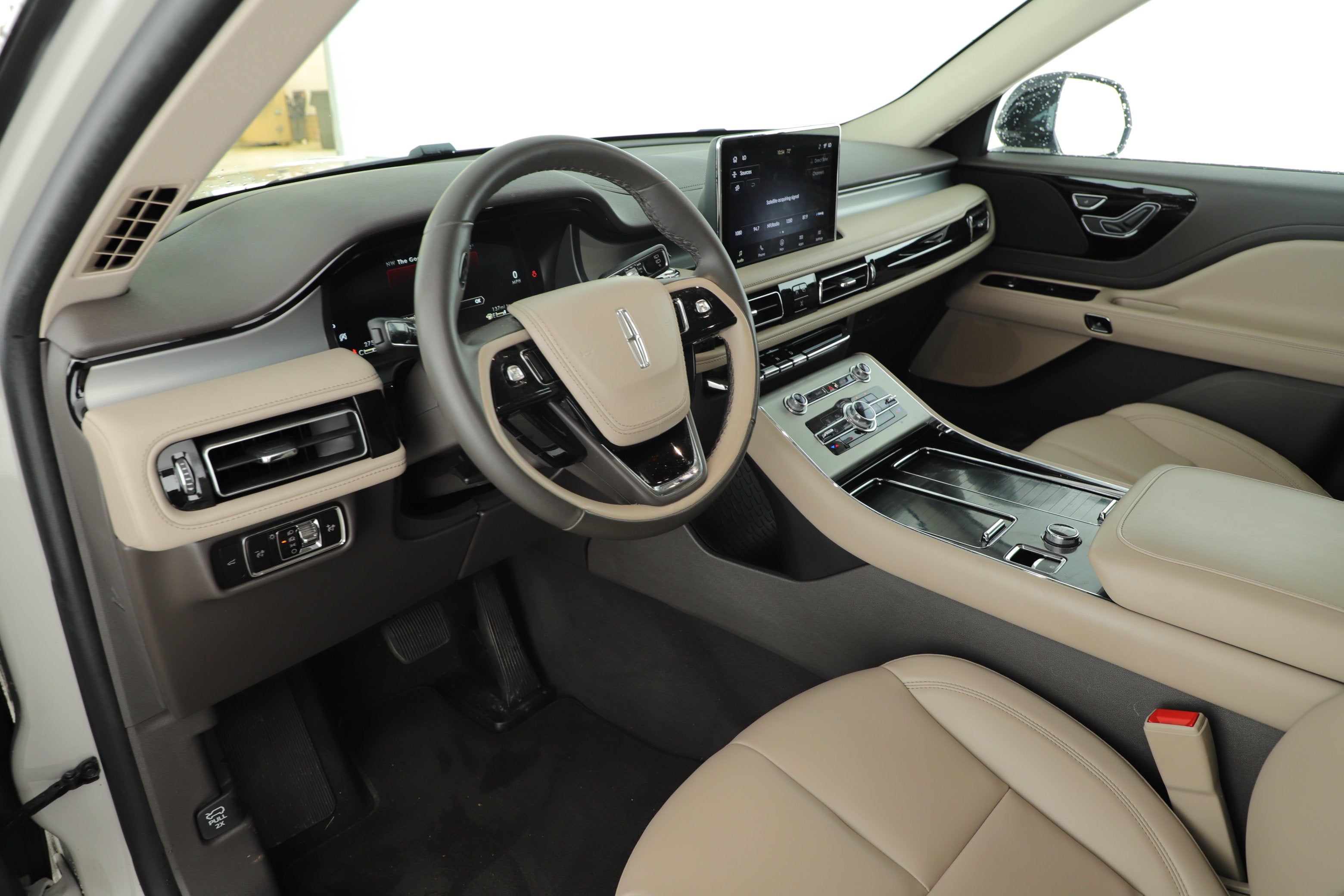 2023 Lincoln Aviator Standard