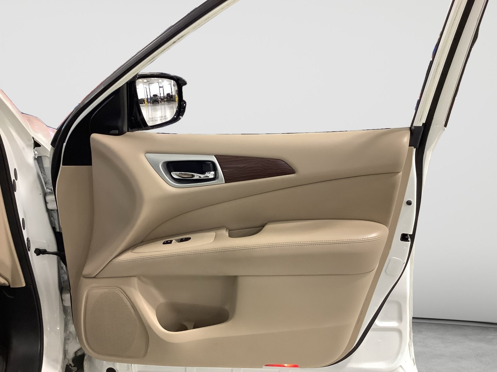 2017 Nissan Pathfinder Platinum