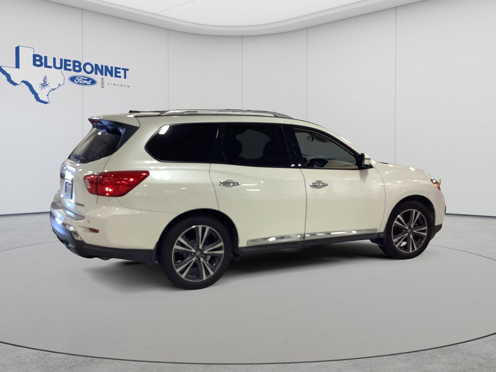 2017 Nissan Pathfinder Platinum