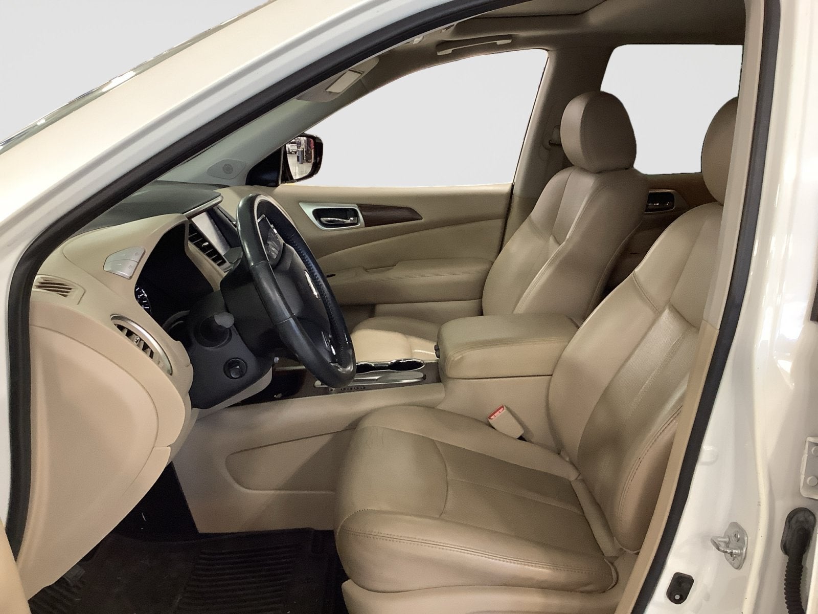 2017 Nissan Pathfinder Platinum