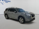 2022 Nissan Pathfinder Platinum