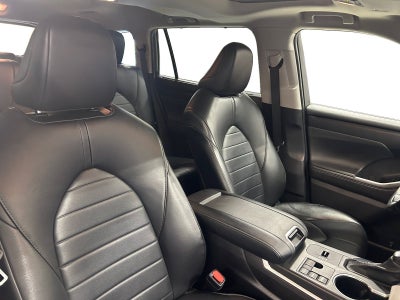 2023 Toyota Highlander XL