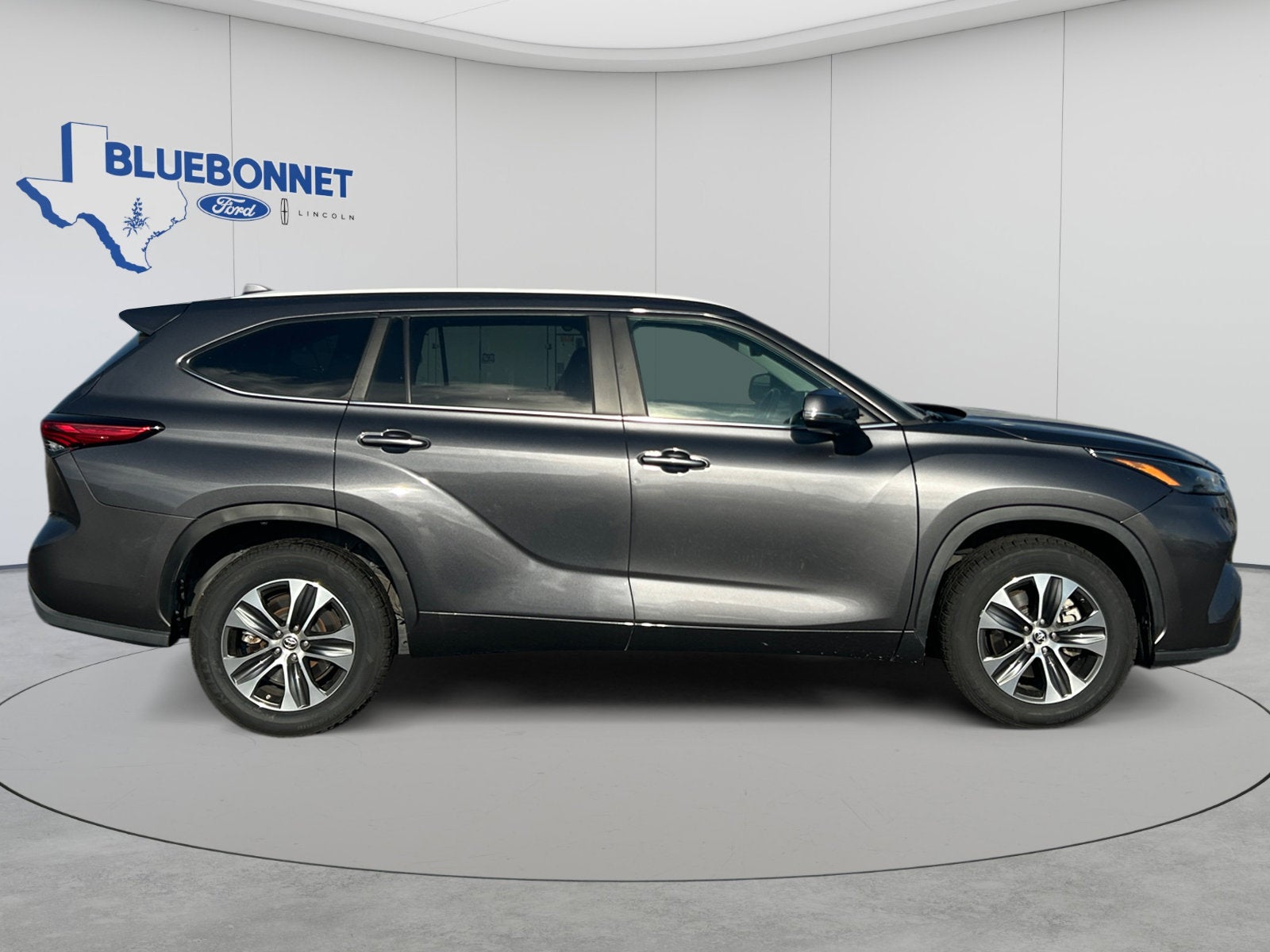 2023 Toyota Highlander XL