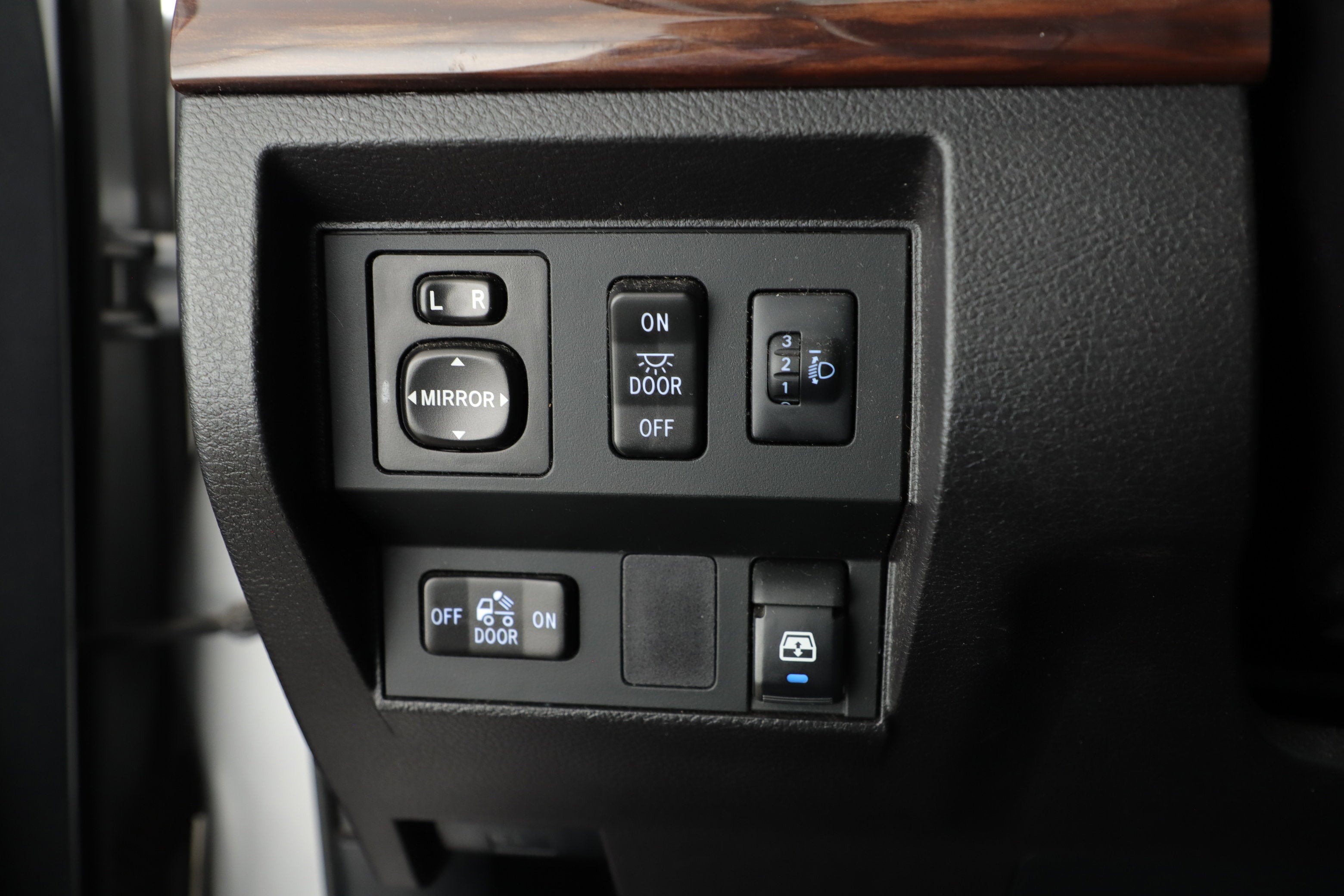 2014 Toyota Tundra 4WD Truck LTD