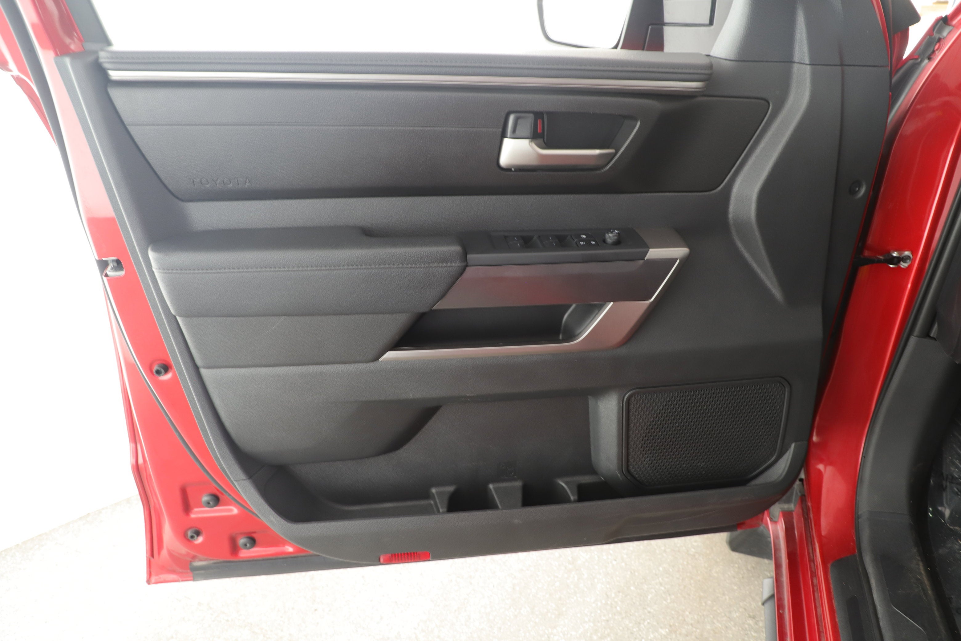 2025 Toyota Tundra 2WD SR5