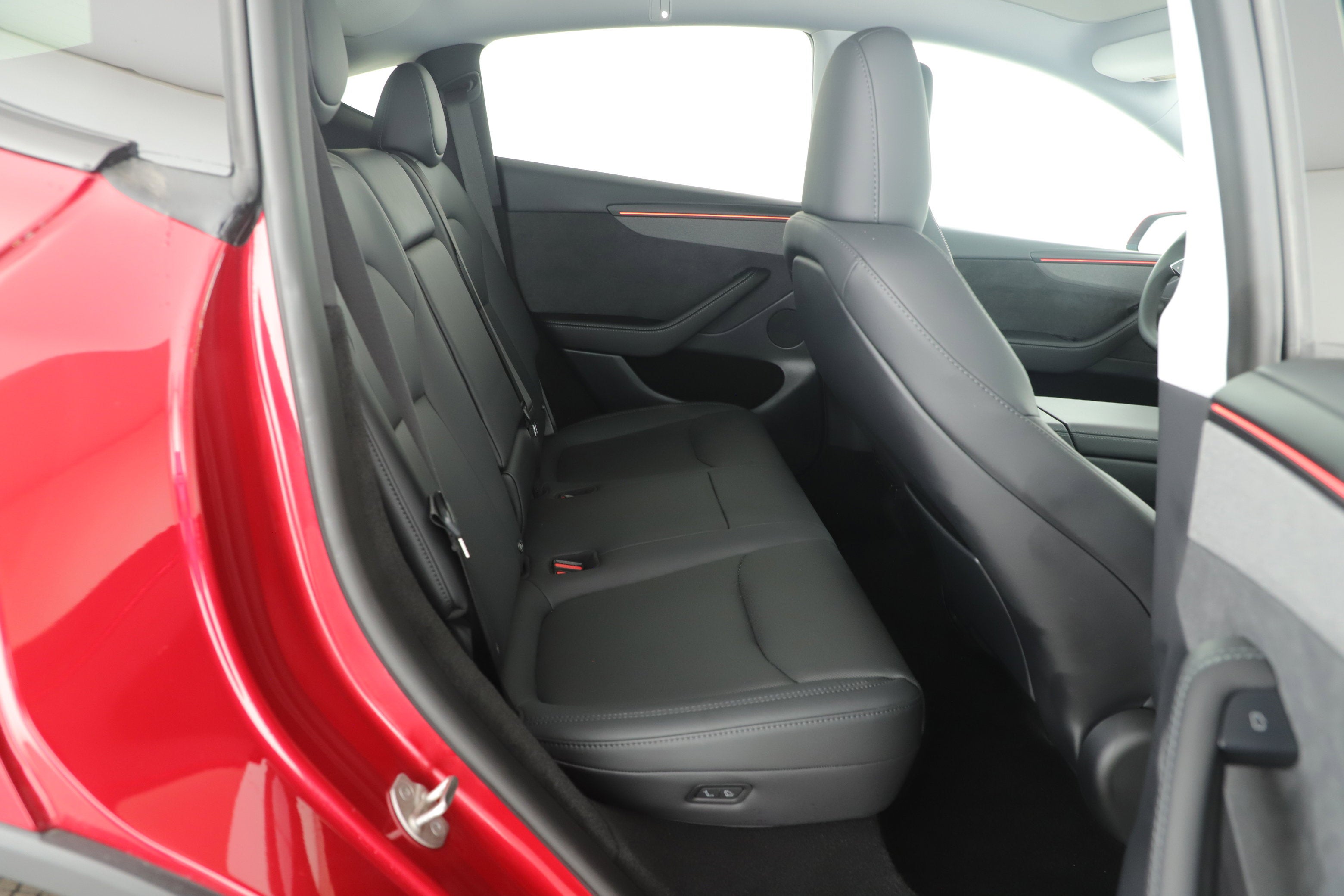 2026 Tesla Model Y PREMIUM