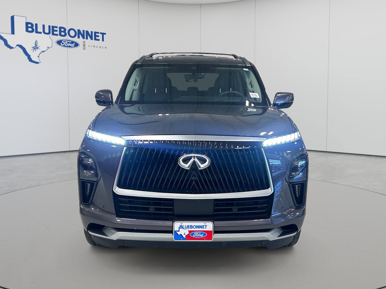 2026 INFINITI QX80 LUXE