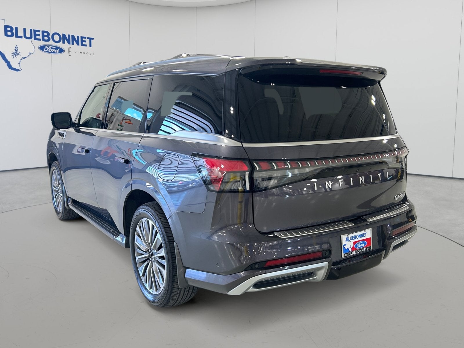 2026 INFINITI QX80 LUXE
